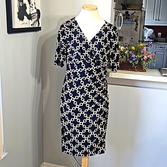 Lauren Ralph Lauren knit dress size 12. Stretch fabric. Dark blue with geometric - Picture 1 of 10